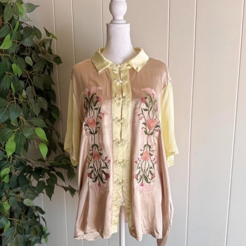VRG GRL Cream & Yellow Silky Kimono Embroidered Blouse Women's Size 10